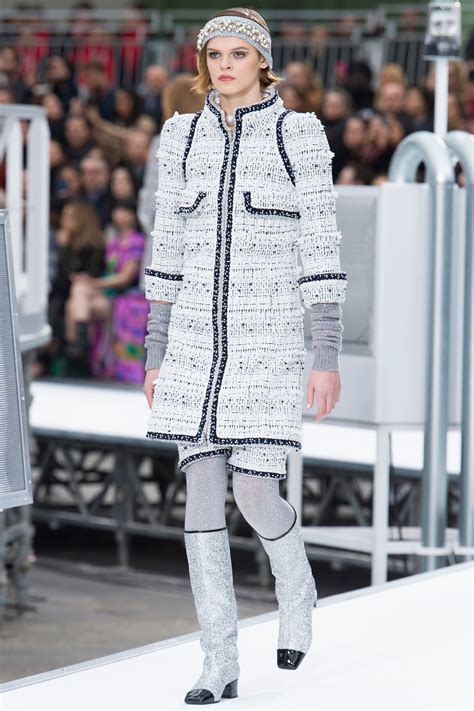 Chanel RTW Fall 2017 [PHOTOS] 